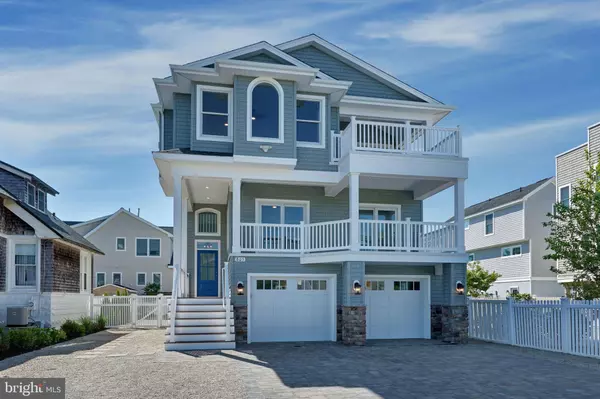 805 S BAY AVE, Beach Haven, NJ 08008