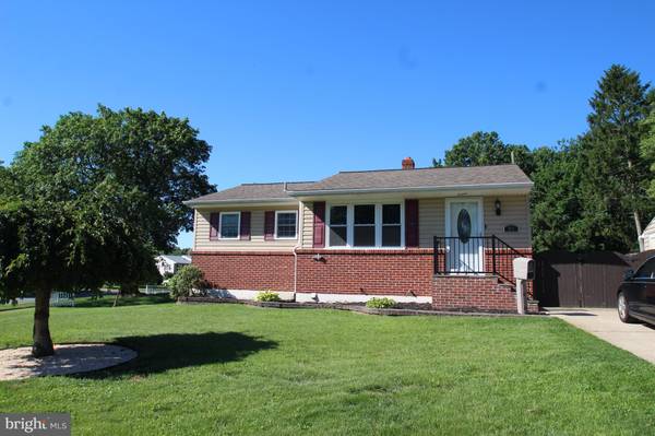 24 PHYLLIS DR, Newark, DE 19711