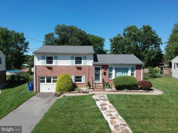 2422 OWEN DR, Wilmington, DE 19808