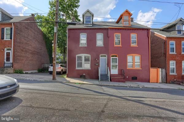 613 W VINE ST, Lancaster, PA 17603