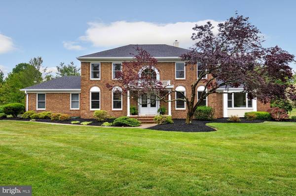 2 EASTERN DR, Princeton Junction, NJ 08550