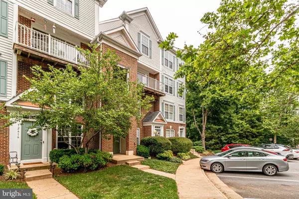 12614 FAIR CREST CT #301, Fairfax, VA 22033