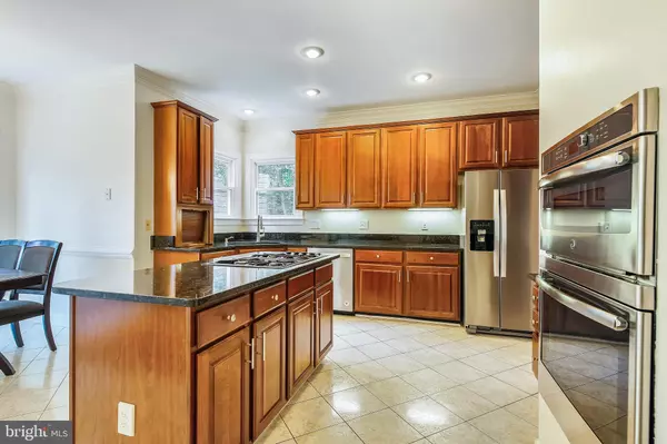 Fairfax Station, VA 22039,8004 HEDGEWOOD CT