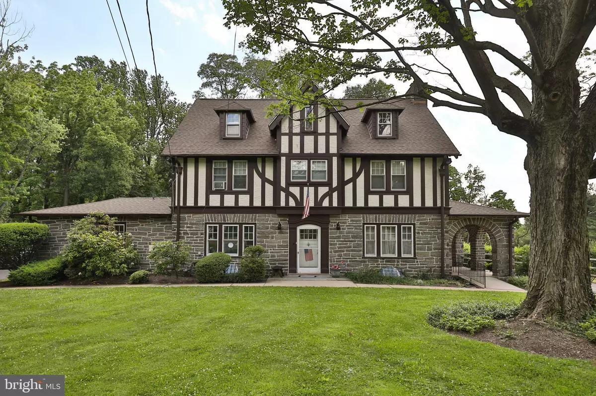 Ambler, PA 19002,421 N BETHLEHEM PIKE