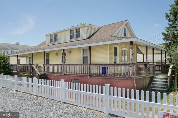 9 KAPELLA AVE, Somers Point, NJ 08244