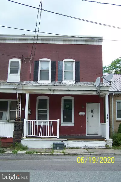 215 ELM ST E, Tamaqua, PA 18252