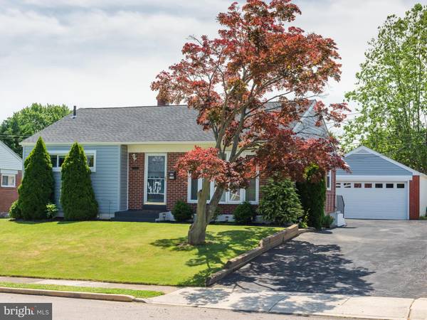 2228 MARTIN LN, Morton, PA 19070