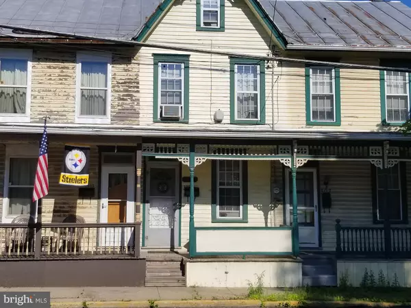 305 S TULPEHOCKEN ST, Pine Grove, PA 17963