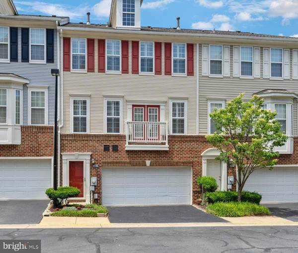 8136 HARPER VALLEY LN #30, Falls Church, VA 22042