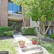 12 MULLINGAR CT #102, Lutherville Timonium, MD 21093