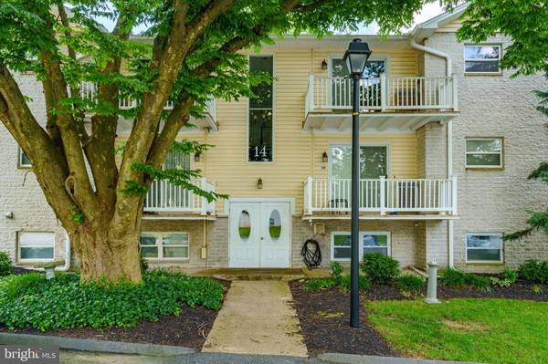 14 WARREN LODGE CT #2-B, Cockeysville, MD 21030