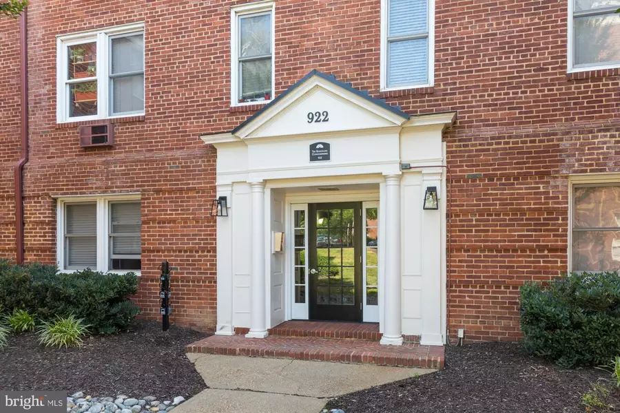 922 S WASHINGTON ST #207, Alexandria, VA 22314