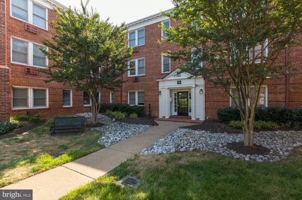 Alexandria, VA 22314,922 S WASHINGTON ST #207