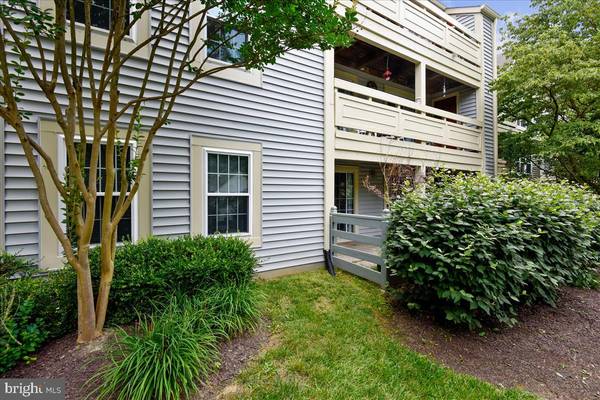 2220 SPRINGWOOD DR #102-B, Reston, VA 20191