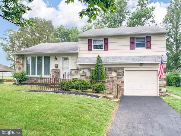 1242 TULIP RD, Warminster, PA 18974