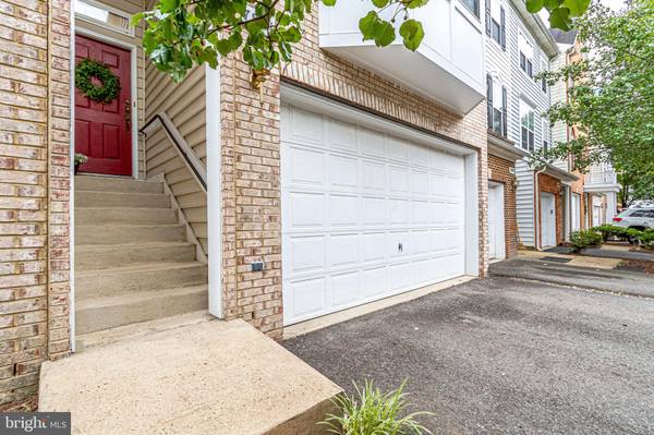 7881 AZALEA COVE TER, Alexandria, VA 22315