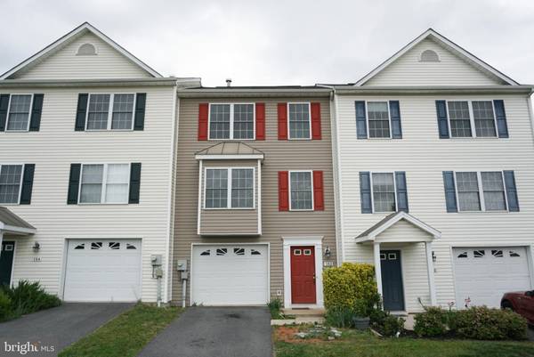 102 ZEPHYR LN, Winchester, VA 22602