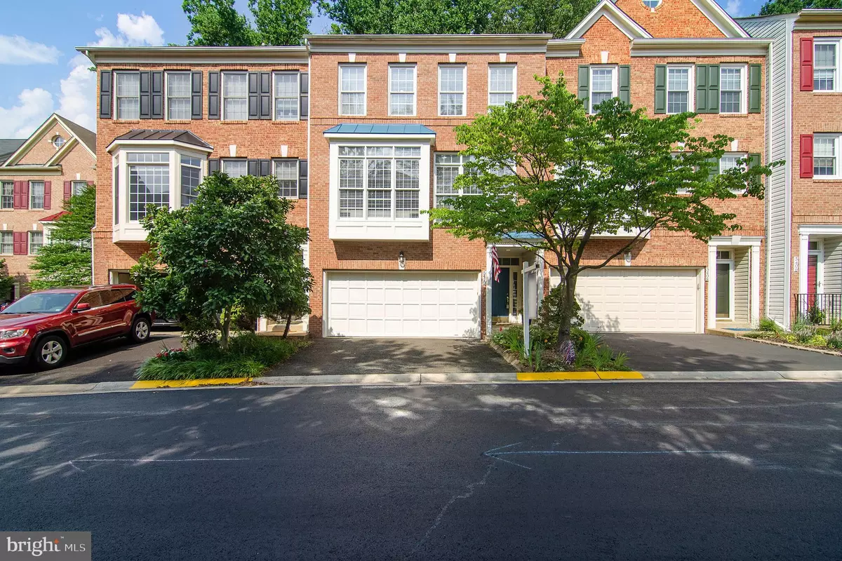 Alexandria, VA 22312,5410 CHIEFTAIN CIR