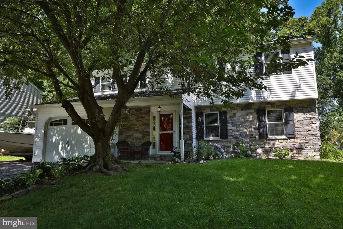 Philadelphia, PA 19128,932 CLYDE LN