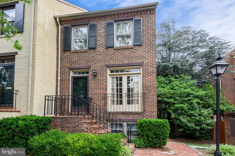 1221 MICHIGAN CT, Alexandria, VA 22314