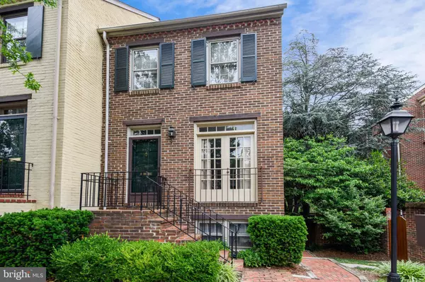 1221 MICHIGAN CT, Alexandria, VA 22314