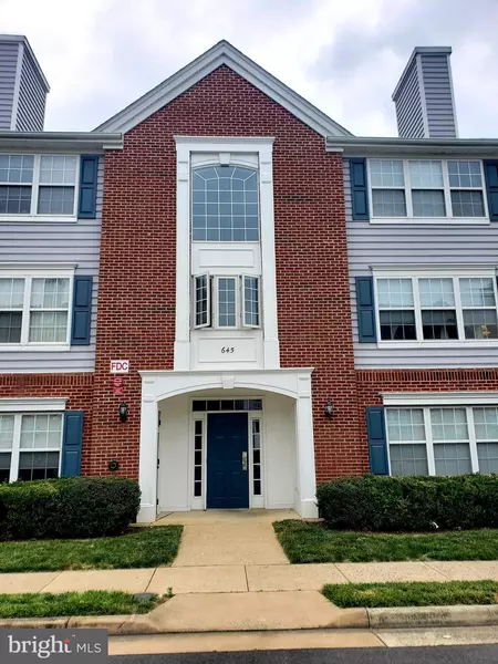 645 CONSTELLATION SQ SE #L, Leesburg, VA 20175