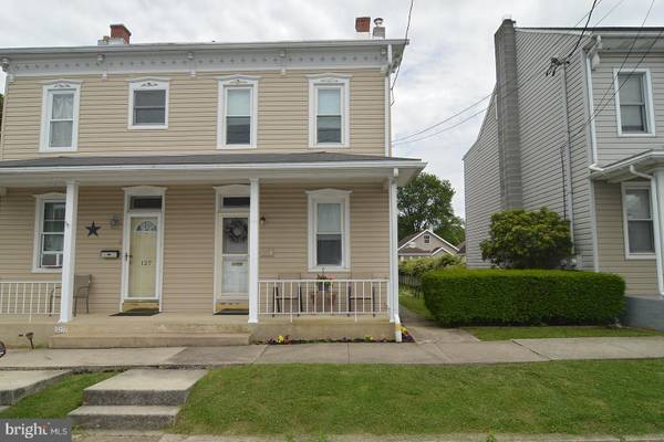 125 N ROBESON ST, Robesonia, PA 19551