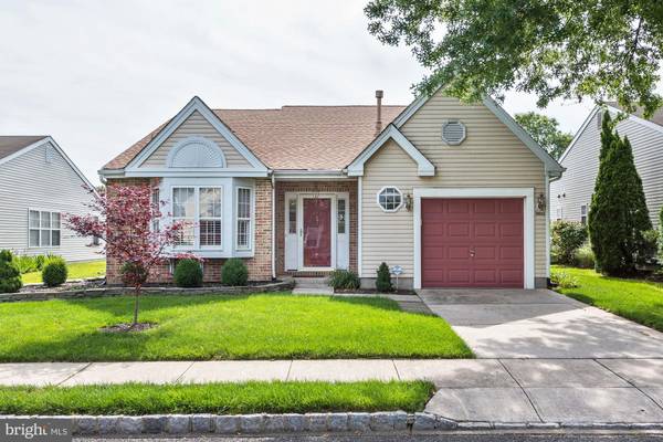 950 LARKSPUR PL S, Mount Laurel, NJ 08054