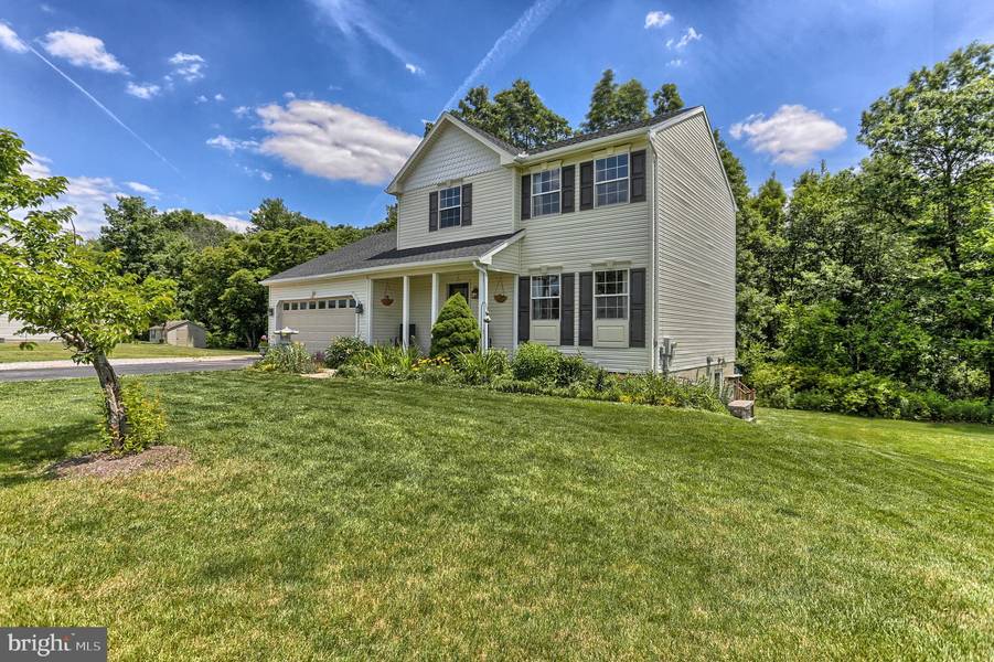 24 DEER TRAIL RD, Abbottstown, PA 17301