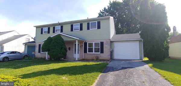 134 MARION TER, Ephrata, PA 17522