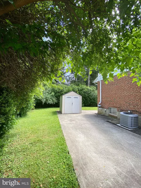 Lutherville Timonium, MD 21093,6 LYN CT