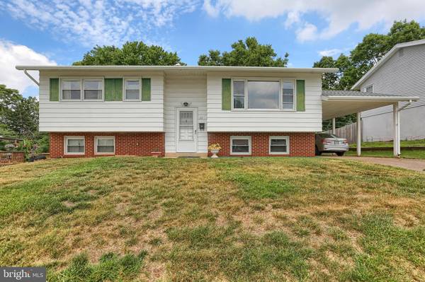 25 HEATHERLAND RD, Middletown, PA 17057