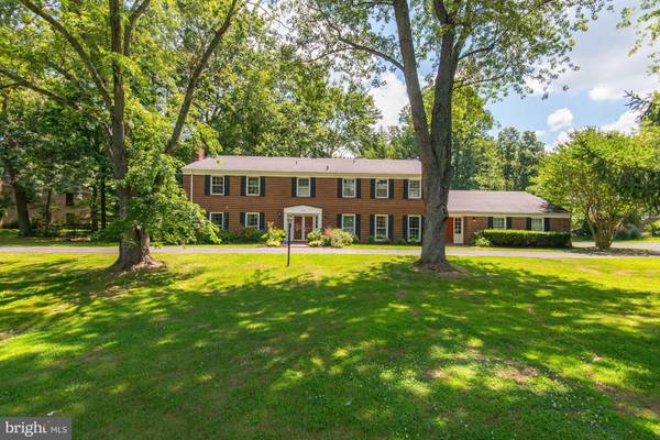 Oakton, VA 22124,2121 TWIN MILL LN