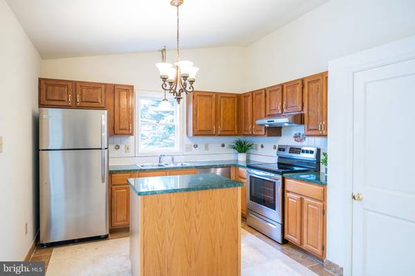 Oley, PA 19547,77 CARRIAGE CIR