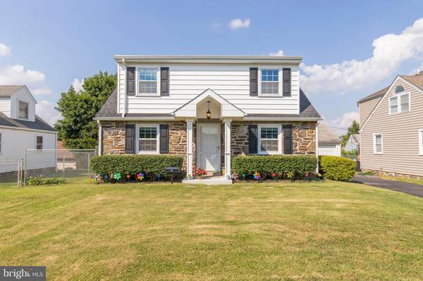 18 SHERIDAN LN, Aston, PA 19014