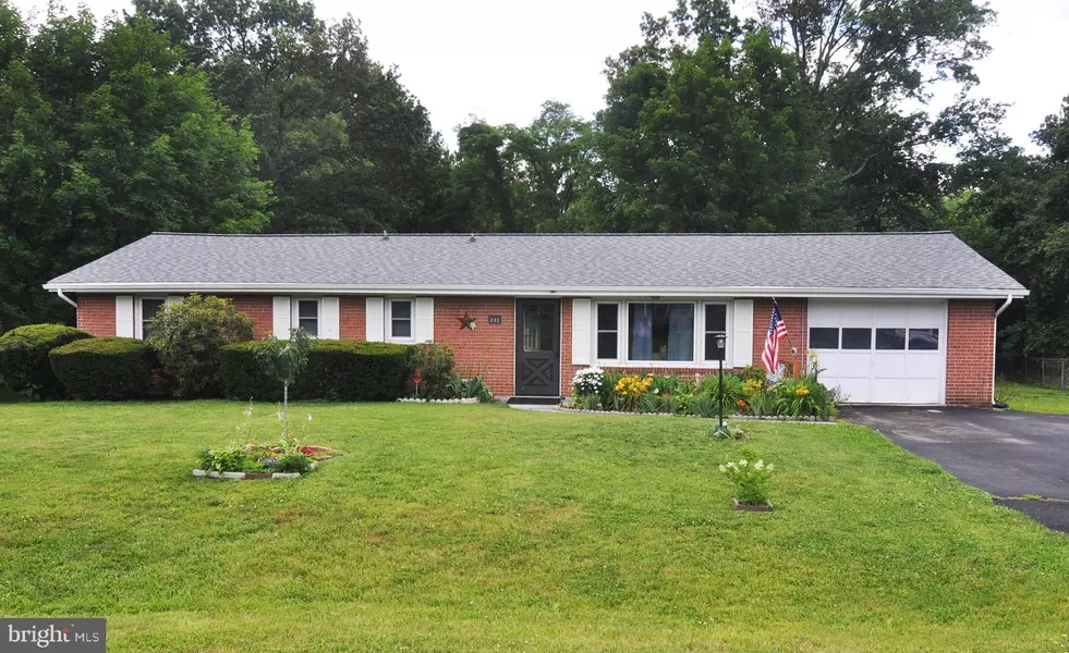 232 FREDERICKTOWNE DR, Stephens City, VA 22655