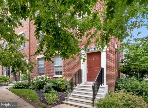 210 CAPTAINS WAY, Philadelphia, PA 19146