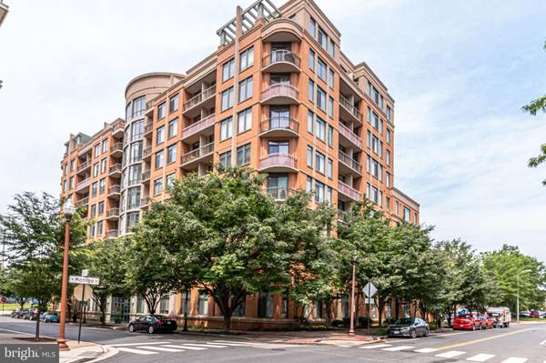 Arlington, VA 22201,3625 10TH ST N #310