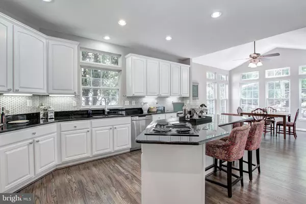 Alexandria, VA 22315,7010 CLIFTON KNOLL CT