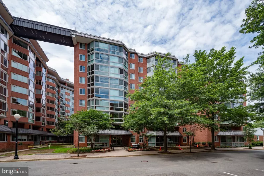 1024 N UTAH ST #221, Arlington, VA 22201