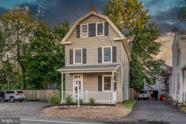 2490 KUTZTOWN RD, Pennsburg, PA 18073