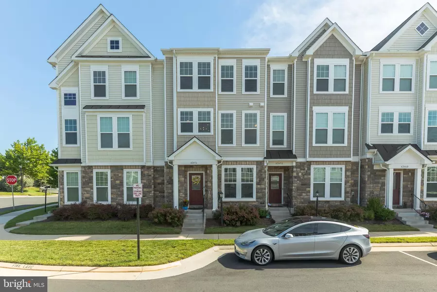 42456 BENFOLD SQ, Ashburn, VA 20148