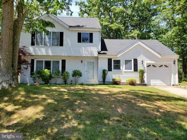 15 WINFIELD RD, Sicklerville, NJ 08081