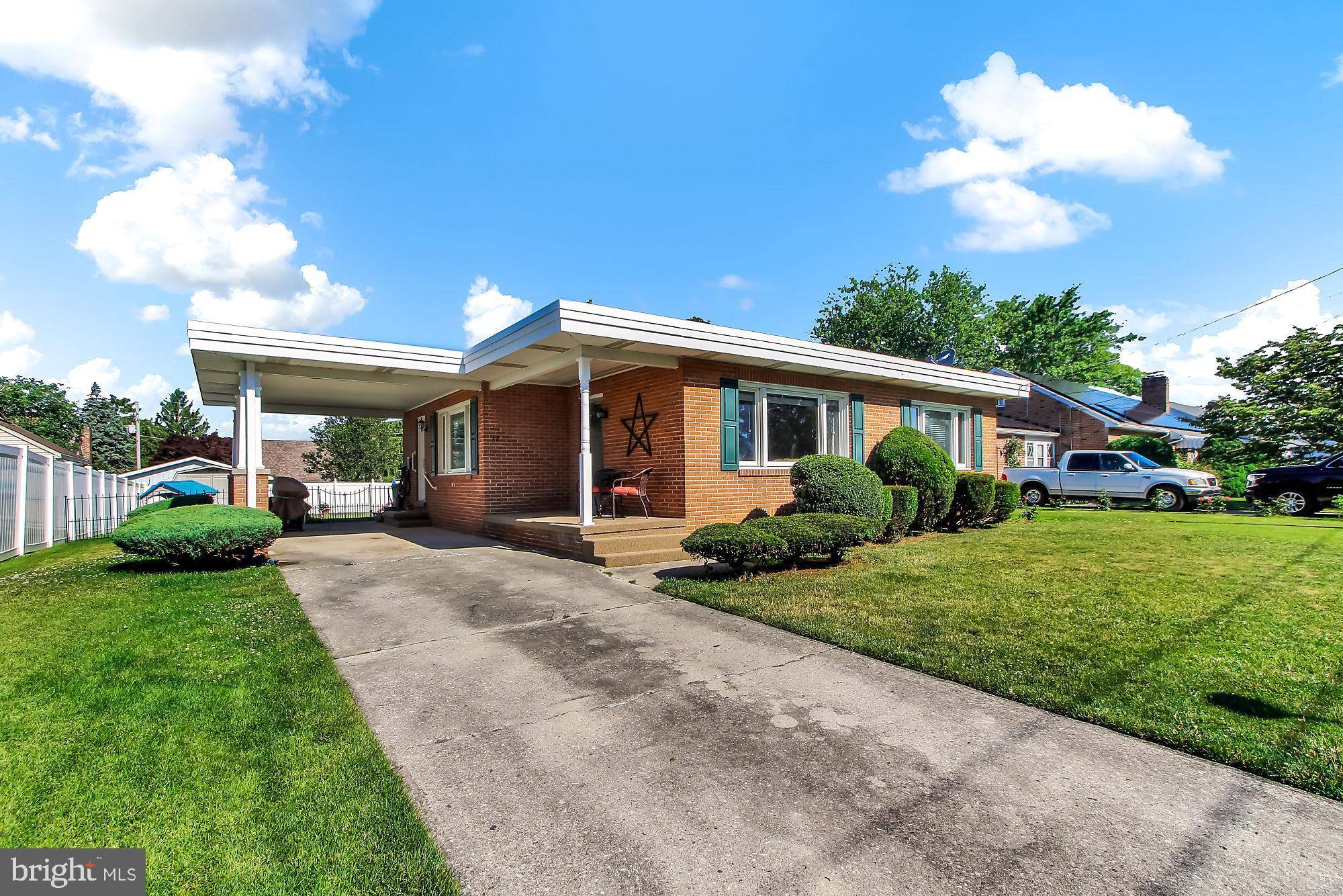 Hanover, PA 17331,12 LEE ST