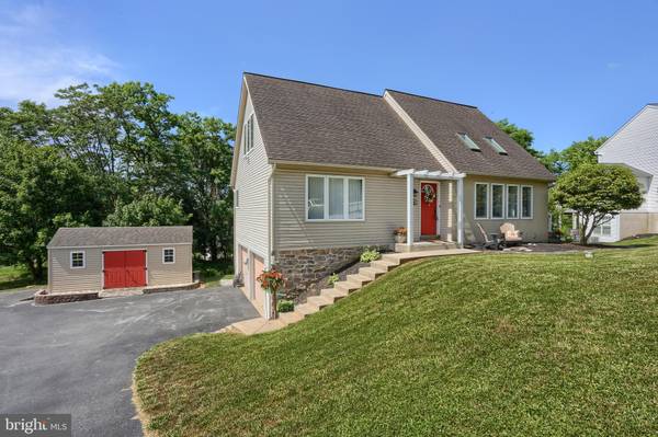 889 HIDDEN HOLLOW DR, Gap, PA 17527