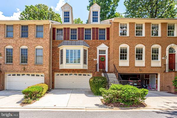 11302 HOLLOWSTONE DR, Rockville, MD 20852