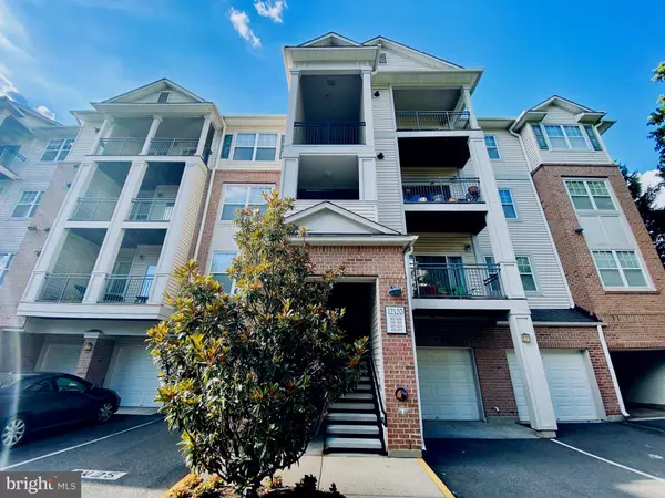 12120 GARDEN RIDGE LN #102, Fairfax, VA 22030