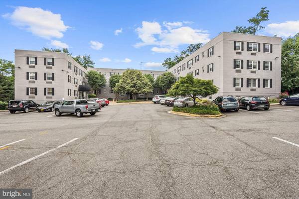 Arlington, VA 22207,2028 N VERMONT ST #202