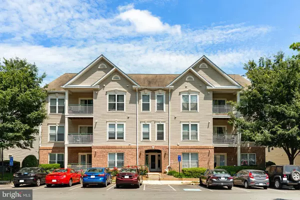 6547 GRANGE LN #104, Alexandria, VA 22315