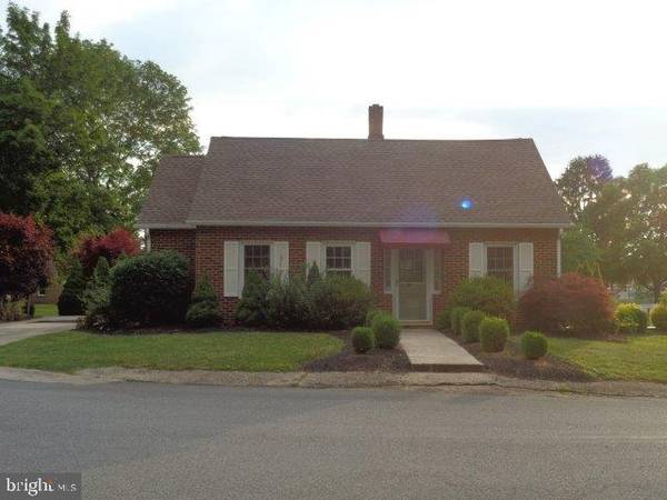 607 WOODLAND AVE, Mount Holly Springs, PA 17065